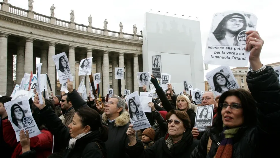 Vaticanul redeschide dosarul unui sinistru MISTER. Cum a dispărut "fata de la Vatican"?