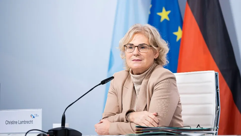 Ministrul Apărării din Germania, Christine Lambrecht / Foto: Profi Media