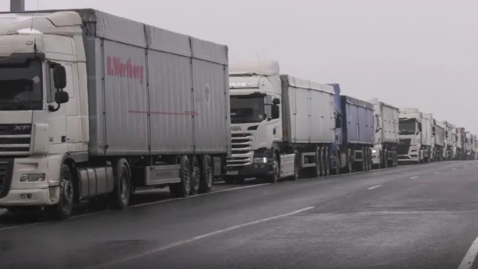 Portul Constanța, blocat de TIR-urile încărcate cu cereale
