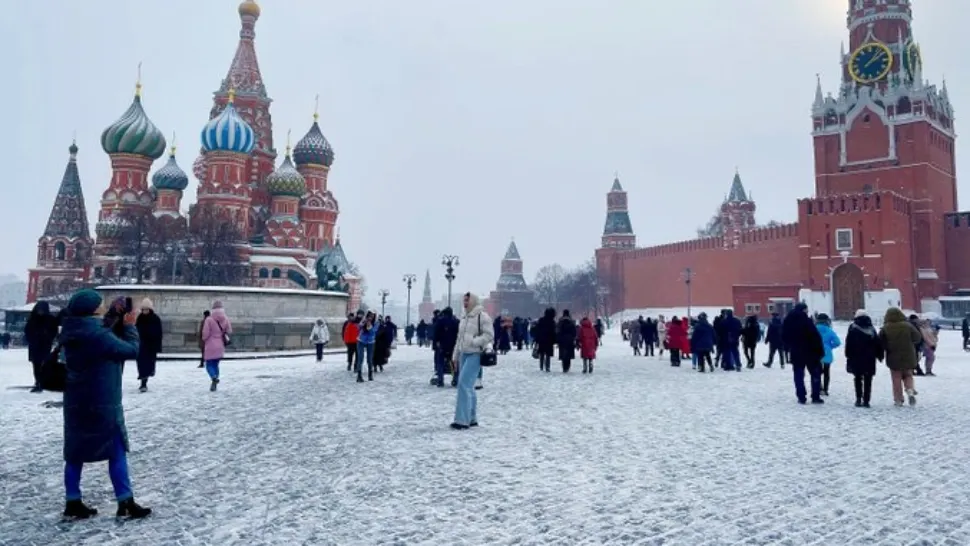 Arestări masive în Rusia, la ordinul lui Putin: Zeci de ruși, reținuți după proteste tăcute la un an de la invadarea Ucrainei