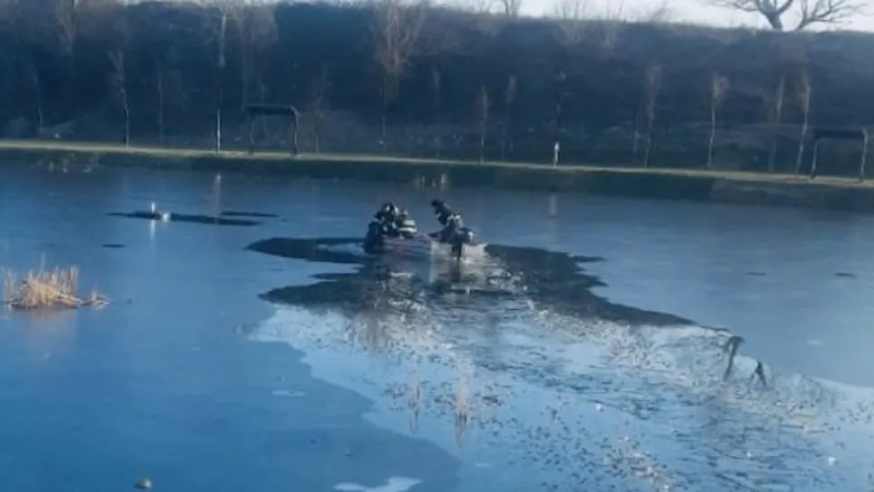 2 copii, în PERICOL de înec, la Vâlcea