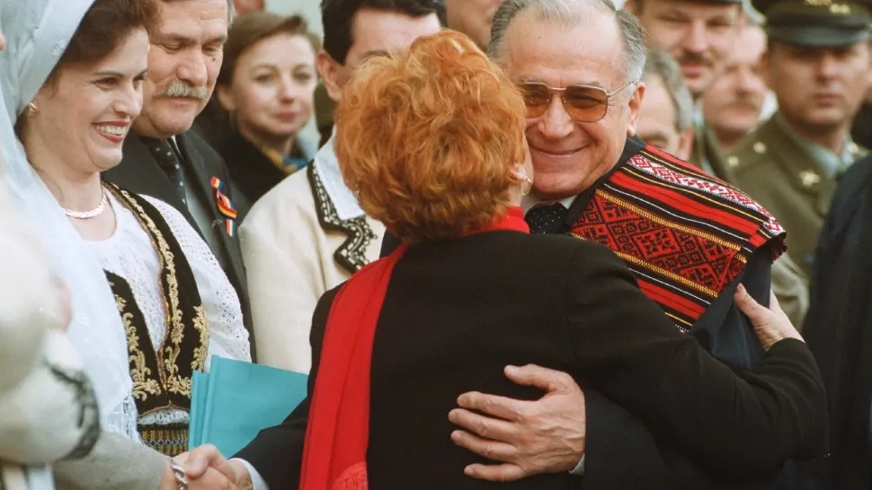Starea de sănătate a lui Ion Iliescu, tot mai precară. Fostul președinte nu s-ar mai putea deplasa fără ajutor