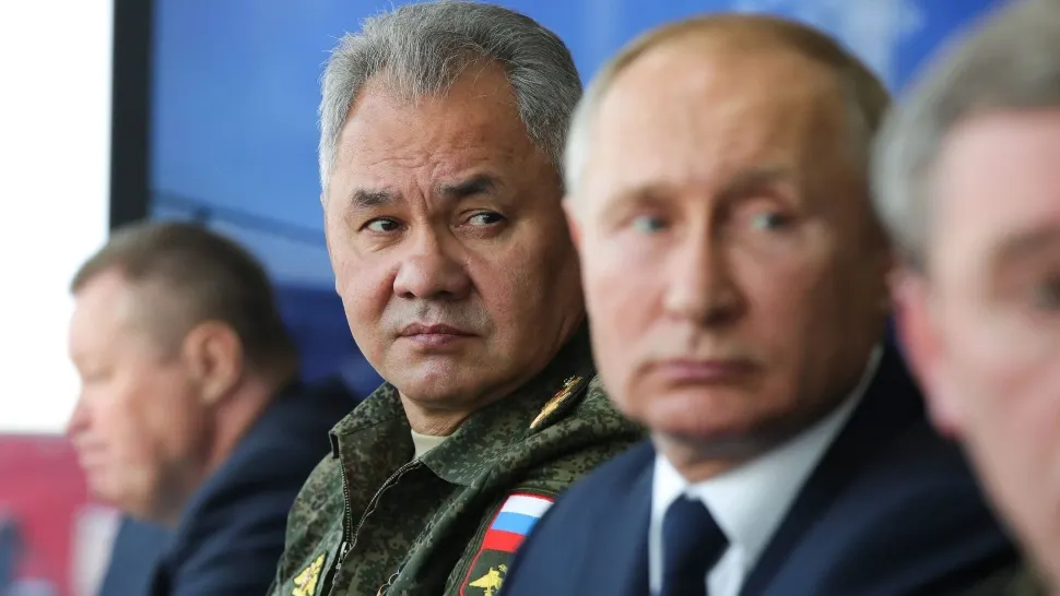 S. Șoigu si V. Putin (Profimedia)