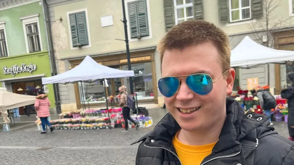 Povestea lui Alexandru: s-a născut prematur și a orbit din prima zi - Medicii nu i-au dat nicio șansă