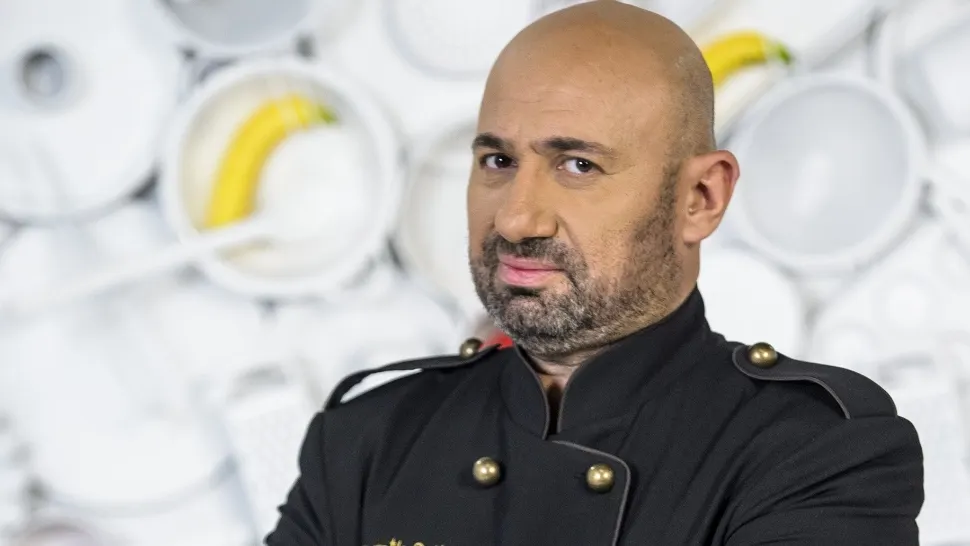 Ce nume are în buletin chef Cătălin Scărlătescu. Ce salariu încasează lunar