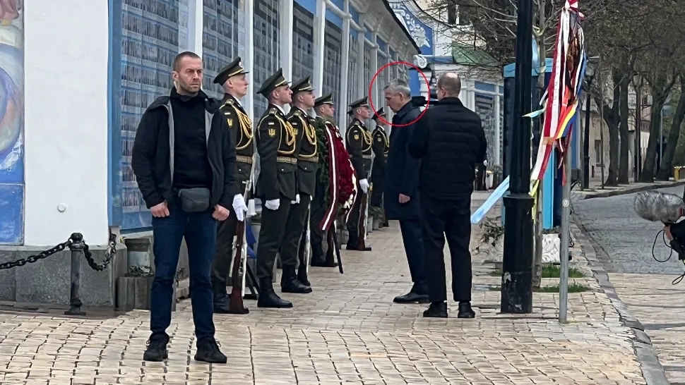 Jens Stoltenberg, în Ucraina/ Twitter The Kyiv Independent