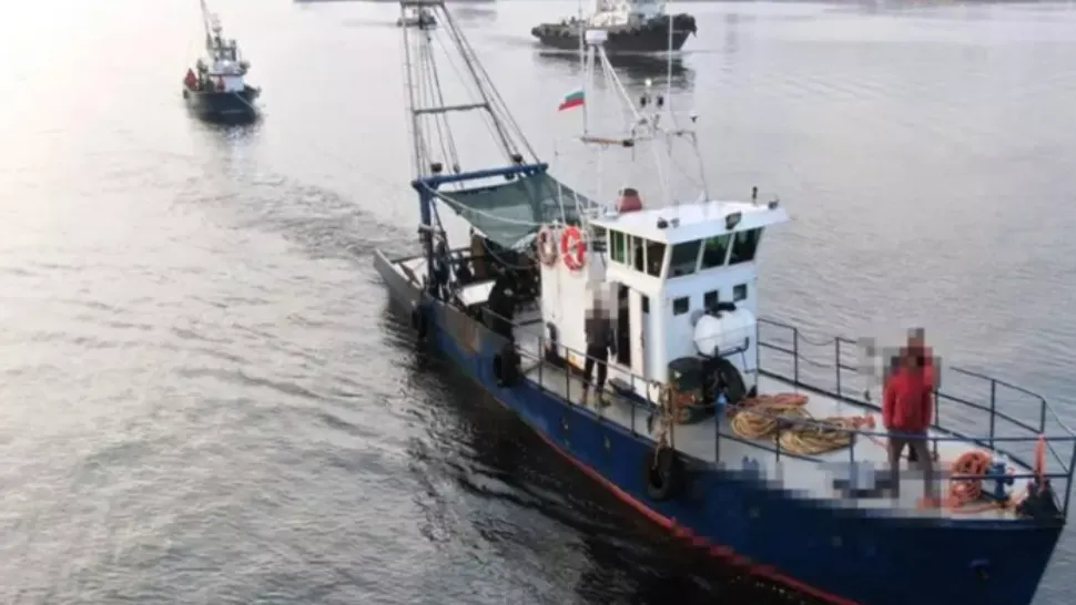Pescadoare prinse la braconaj/ Sursa foto/video Garda de Coasta