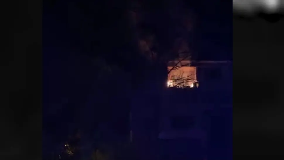 Apartament în flăcări, în Pașcani/ Captură video