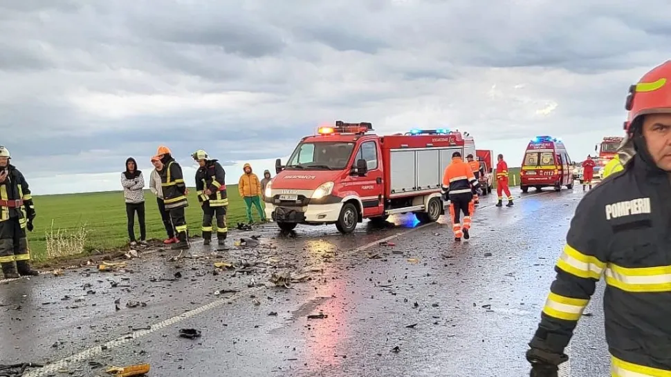 Accident teribil lângă Timișoara. O femeie a murit, 2 copii sunt grav răniți - FOTO