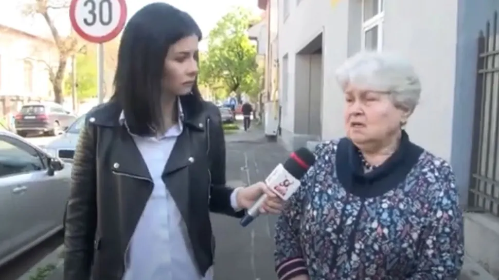 Trecătorii au recuperat bunurile femeii. Foto/Realitatea