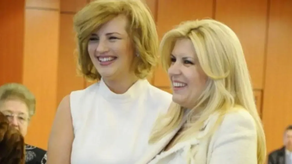 Emoții mari pentru Elena Udrea și Ioana Băsescu - PRONUNȚAREA în procesul finanțării campaniei electorale din 2009, AMÂNATĂ