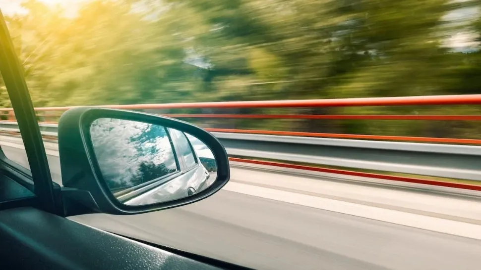 RECORD de viteză pe șosele: 199 km/h! Ce s-a întâmplat cu șoferii care au apăsat pedala până la podea