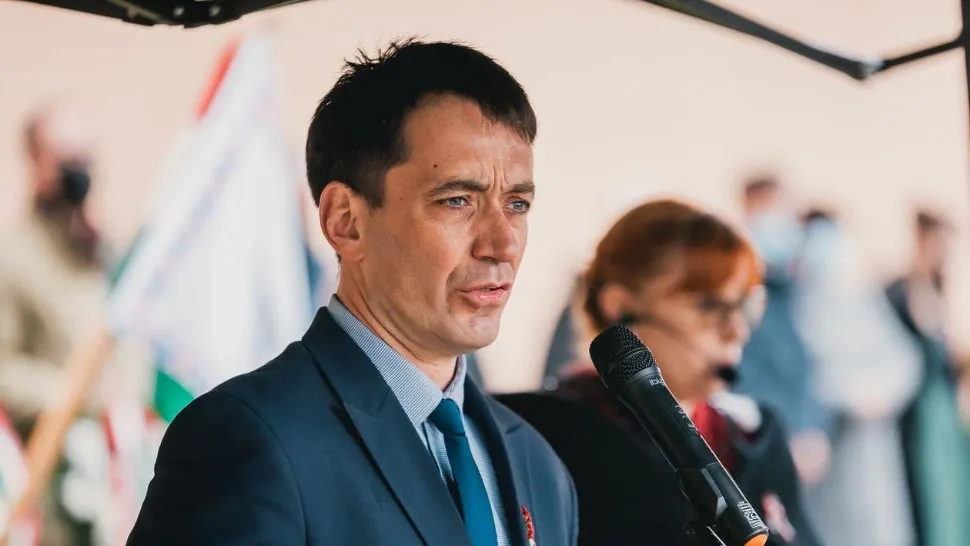 Încă un parlamentar agresat de protestatarii AUR! Ei au scandat: „Afară cu UDMR”