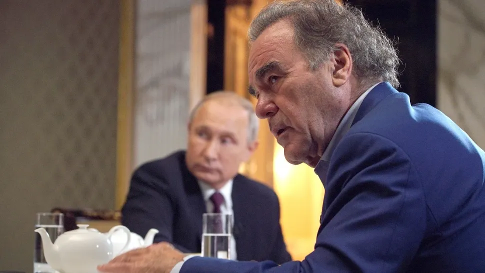 Vladimir Putin și Oliver Stone/ Foto/Profimedia