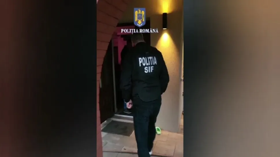 7 escroci arestați pentru țepe cu mașini și înscenare de accidente. Schema sofisticată, descoperită de polițiști