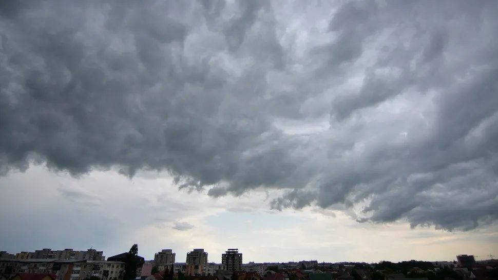 Prognoza meteo pe o lună: revin ploile. Zonele lovite de furtuni violente. Cum va fi vremea până pe 3 iulie