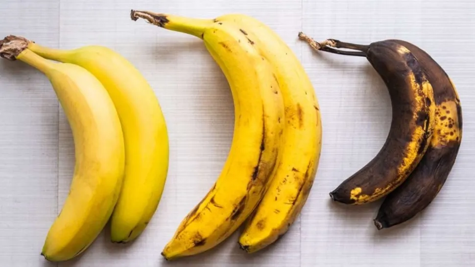 Care sunt cele mai sănătoase banane: verzi, galbene sau cu pete maronii?