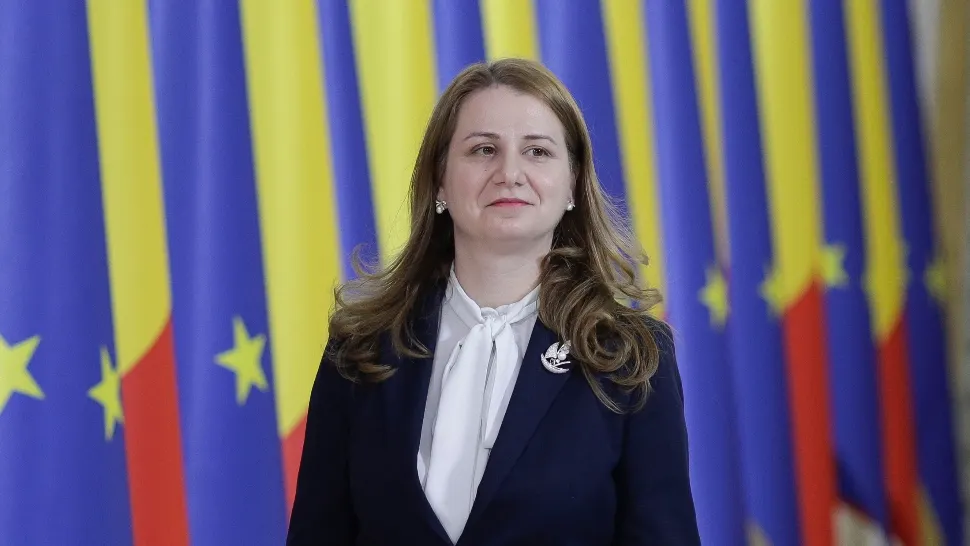 Ministrul Educaţiei - Ligia Deca
