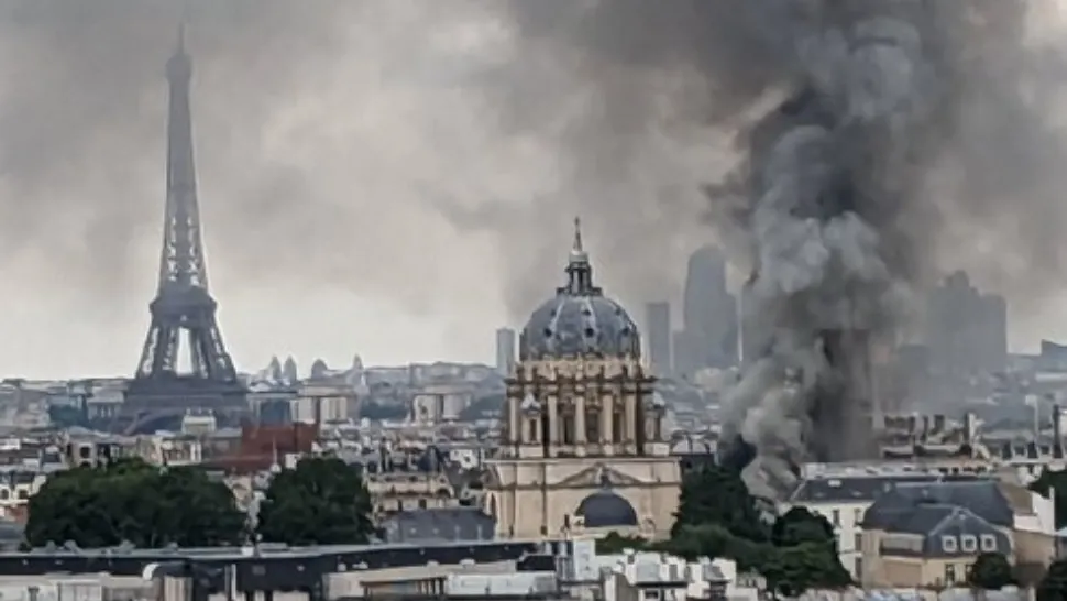 Incendiu la Paris (Profimedia)