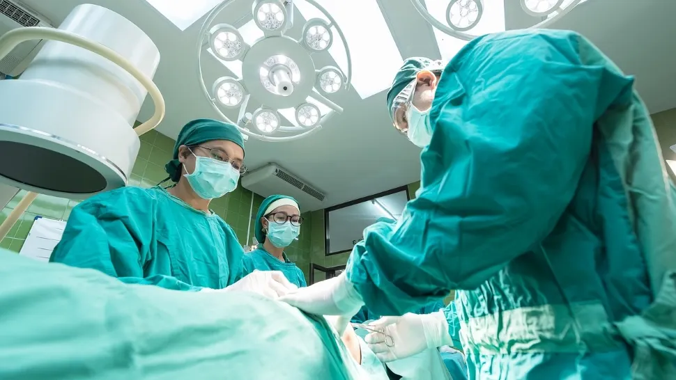 Au parte medicii români de mai mult respect afară decât în țară? Ce spune o doctoriță stabilită în Elveția