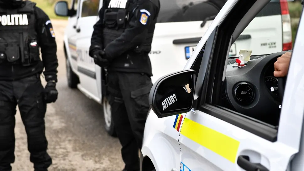 Droguri vândute de COPII, într-un imobil dezafectat din București. Poliția a intrat pe fir: tulburător ce s-a găsit acolo