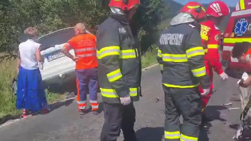 Dramă pe o șosea din Hunedoara. 2 motocicliști au murit pe loc, loviți în plin de o mașină. Atenție, VIDEO șocant!