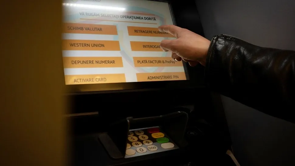 Doar 10% dintre cetățeni au încredere în instituțiile bancare din România. Foto: Profimedia