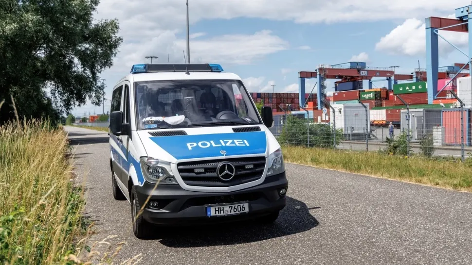 Escrocheria cu lei românești vechi face victime în Germania. Un tânăr a dat 150 de euro pe o hârtie
