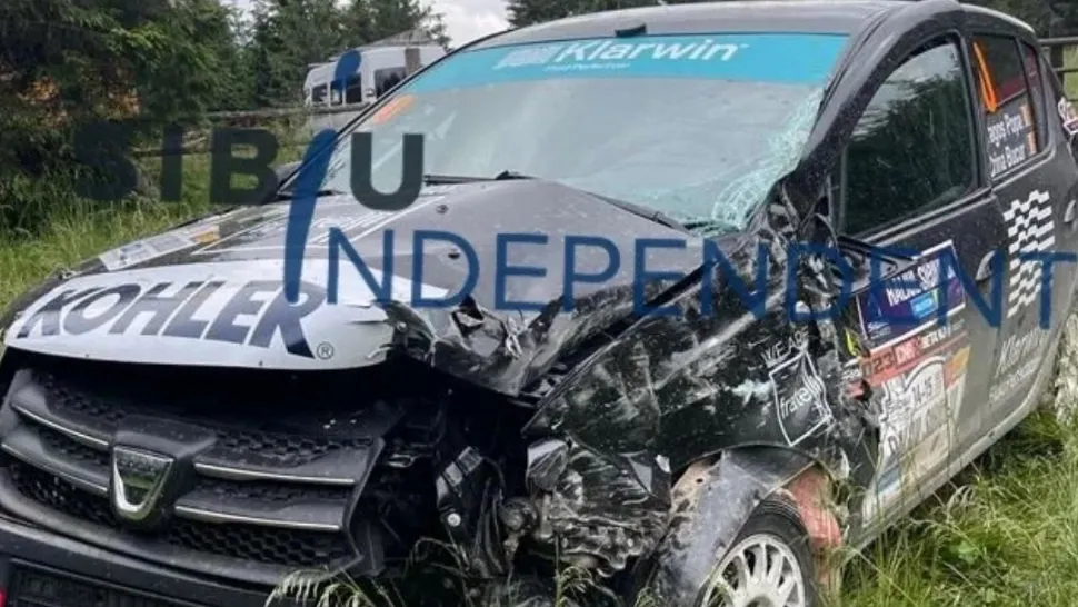 Mașină făcută zob, la Raliul Sibiului. Foto/SibiuIndependent