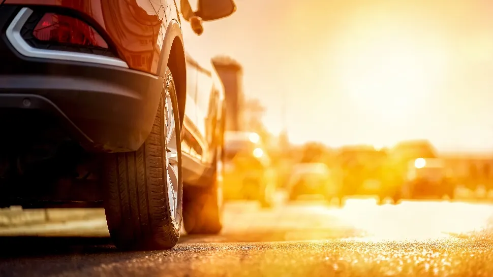 Unele mecanisme neverificate la mașină pot provoca accidente pe timpul caniculei