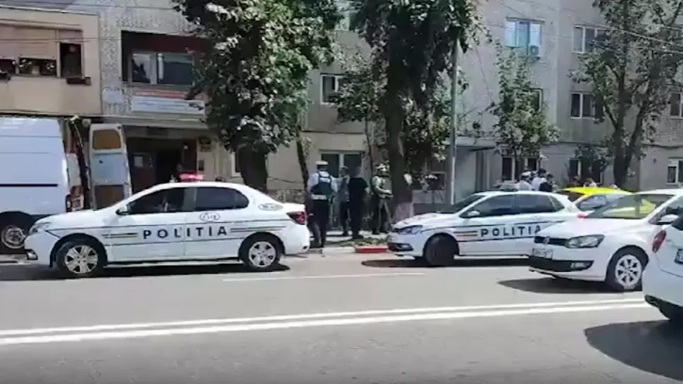 Bătaie sângeroasă cu satâre și cuțite între doua clanuri, în Alexandria! Mai multe persoane au ajuns la spital - VIDEO