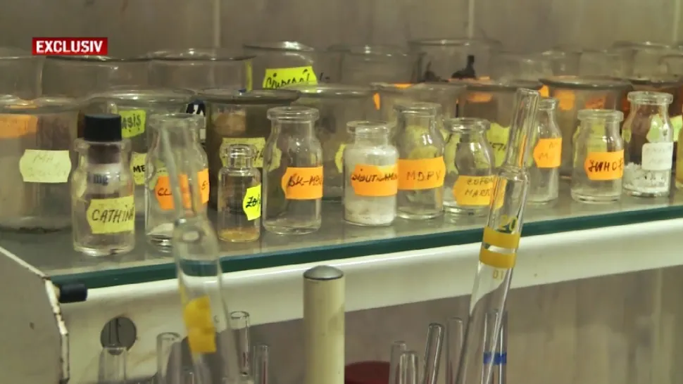 Reportaj exclusiv în laboratorul secret al Poliției Române.