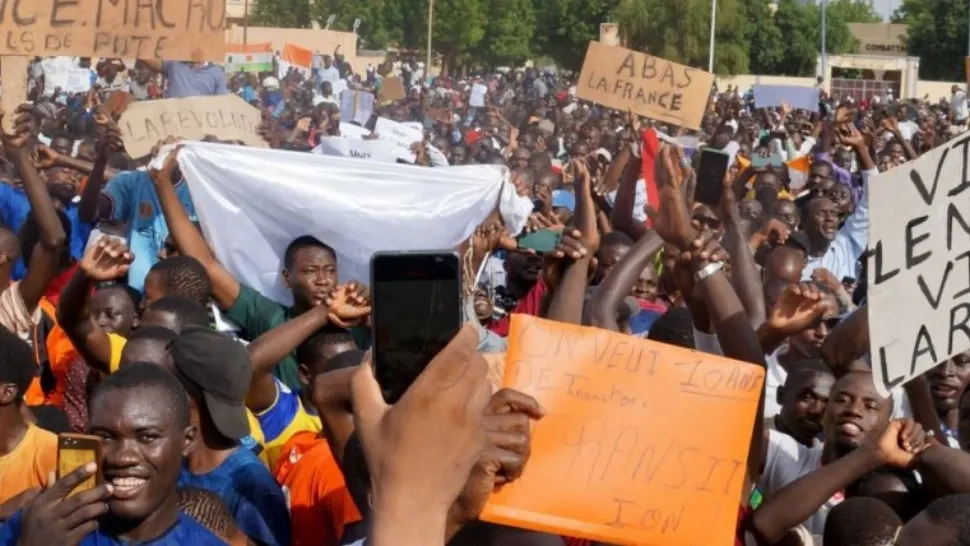 TOȚI cetățenii români care mai erau în Niger după lovitura de stat au fost evacuați - Anunțul MAE
