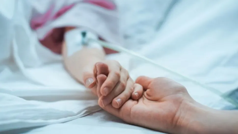 Alertă într-o tabără la Lacul Roșu: 36 de copii de 13 ani, simptome grave de toxiinfecție alimentară - Câți sunt în spital - DSP Harghita face anchetă