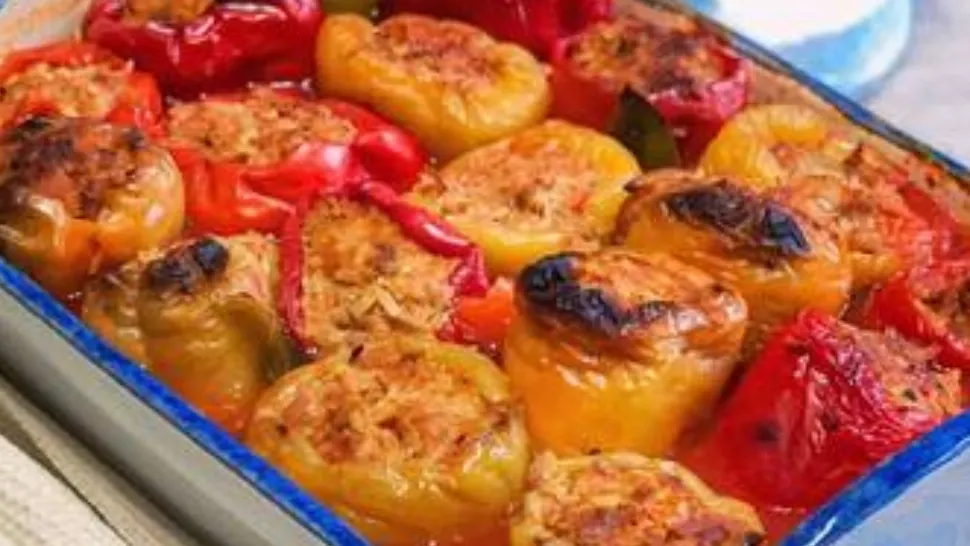 Secretul celor mai buni ardei umpluți, făcuți la cuptor - Dacă faci această rețetă, se mănâncă tot din farfurie!