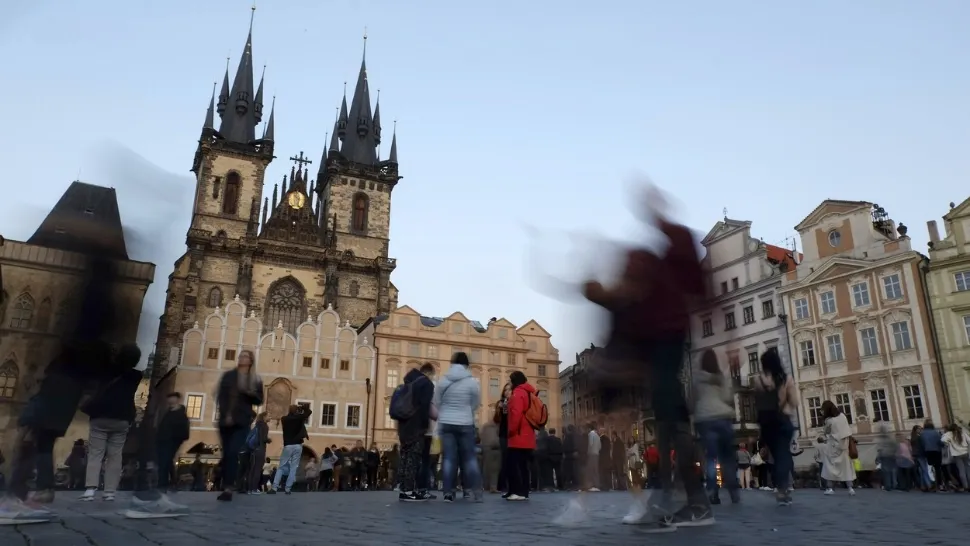 Românii sunt atrași de excursii în capitalele europene. Foto/Profimedia