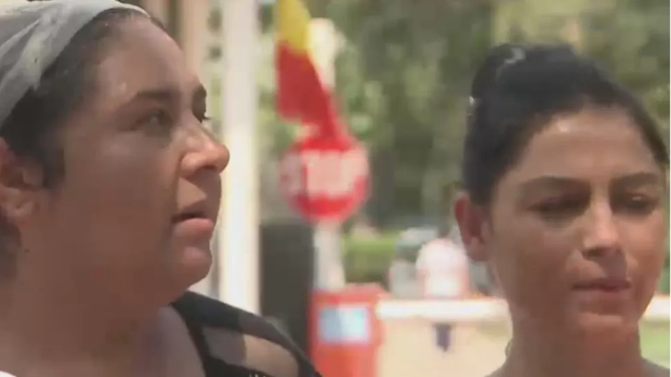 Roxana, femeia care a născut pe trotuar, împreună cu mama sa