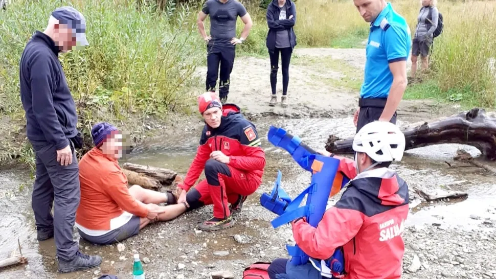 Turista din Marea Britanie, rănită în MunțiI Bucegi. Femeia a ajuns la spital /Inspectoratul de Jandarmi Județean Dâmbovița