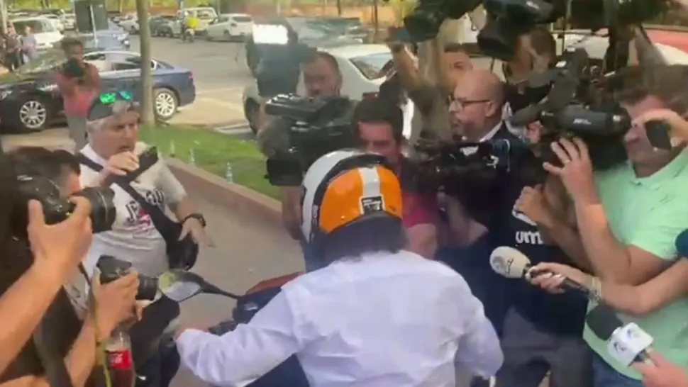 Tatăl lui Vlad Pascu, cercetat pentru vătămare corporală după ce a lovit cu scuterul 2 jurnaliști - A fost testat pentru alcool și droguri | VIDEO