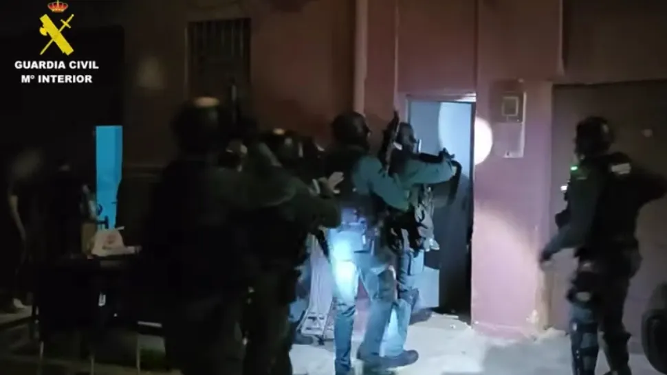 Membrii unei familii de români din Spania, capii