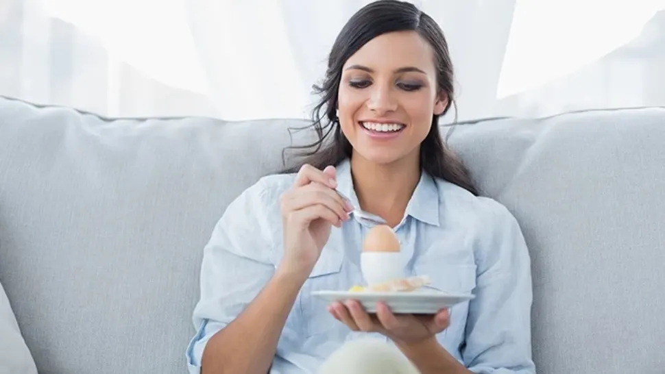 5 alimente sănătoase cu care îți păcălești foamea și reduci pofta de dulce