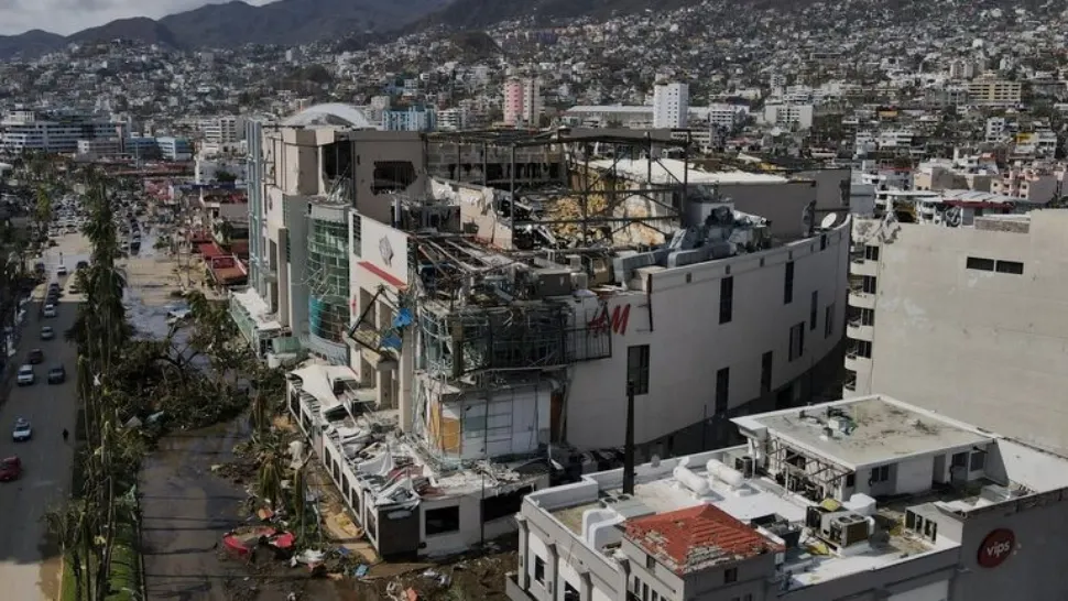 Uraganul Otis a făcut ravagii în Mexic: aproape 100 de morți și dispăruți în Acapulco - Luptă pentru supraviețuire - Au început jafurile