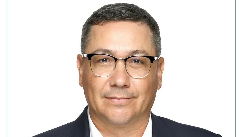 Consilierul premierului iese la rampă: Victor Ponta, atac dur la Iohannis după turneul în Africa: Se plimbă prin safari. Ne sfidați și vă bateți joc de noi!