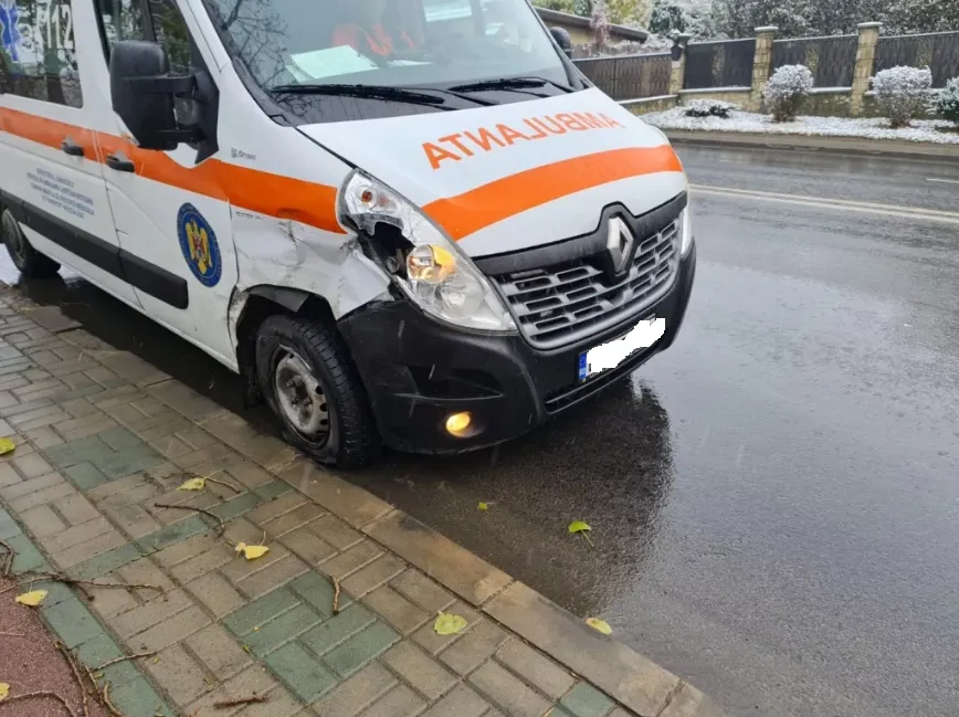 Ambulanță / Captură foto Monitorul de Botoșani