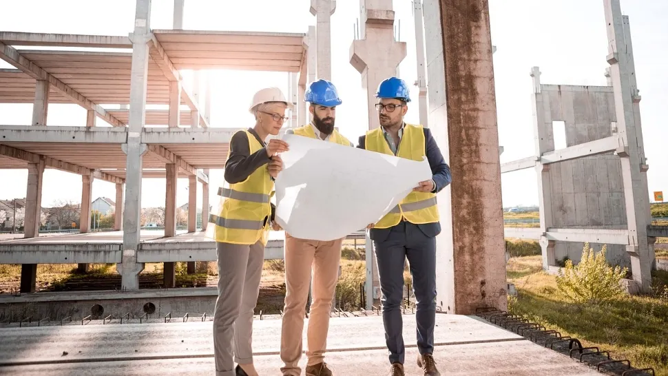 Un constructor țepuit cere ajutor pe rețelele de socializare