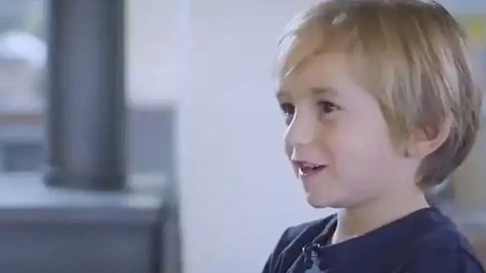 Băiețelul din clipul provaccinare difuzat în Israel a murit. Foto: Captură YouTube