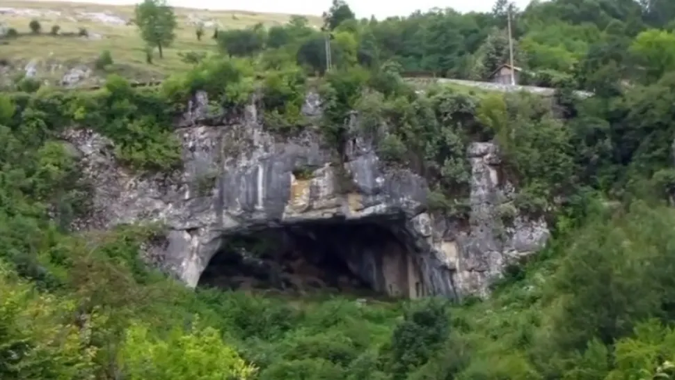 Podul lui Dumnezeu, Ponoarele, jude Mehedinți/ Captură video