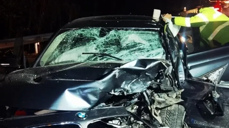 Accident cu 6 victime, pe Dealul Hațegului, în Hunedoara. Două mașini, făcute ghem după un impact violent - FOTO