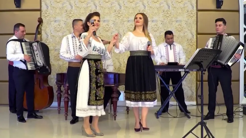 Cele mai îndrăgite surori din lumea muzicii populare și-au deschis sufletul în prag de sărbători