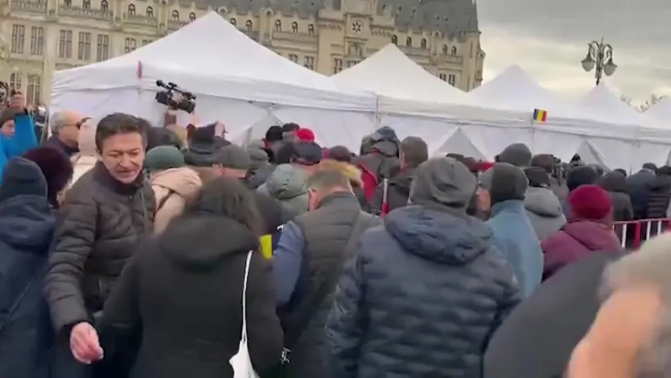 Înghesuială mare la fasole cu ciolan de Ziua Națională